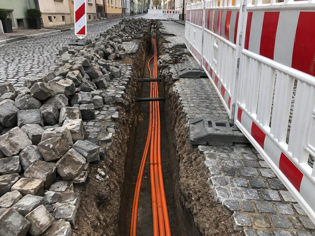Tiefbauarbeiten für ein Glasfasernetz